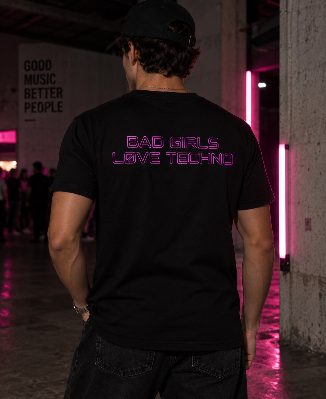 BAD GIRLS LOVE TECHNO